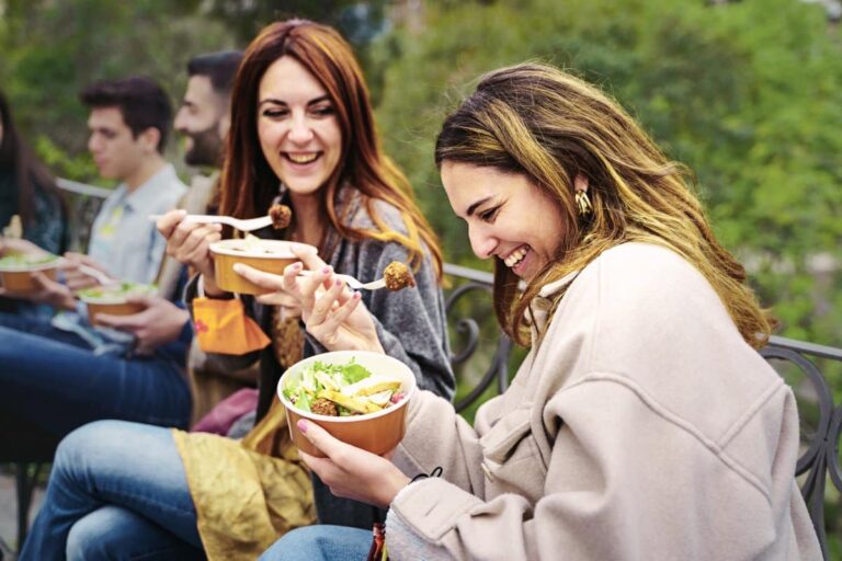 Eating Plant-Based Abroad 2024 – 10 Vegan and Vegetarian Travel Tips