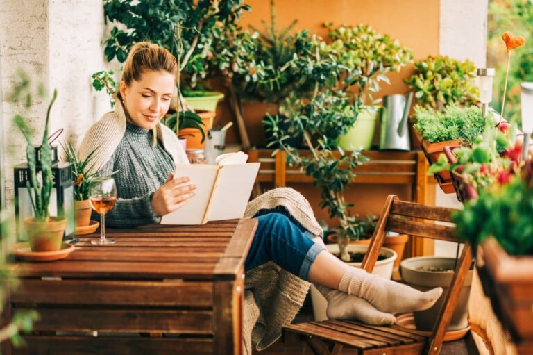 Why Book Lovers Live Better: The Surprising Perks of Reading
