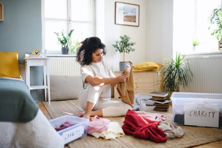 15 Simple Steps to Declutter Your Home With Ease