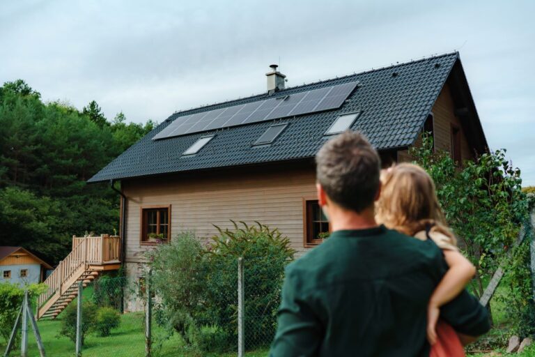 Worried About Blackouts? Home Solar and Battery Systems Could Be the Answer